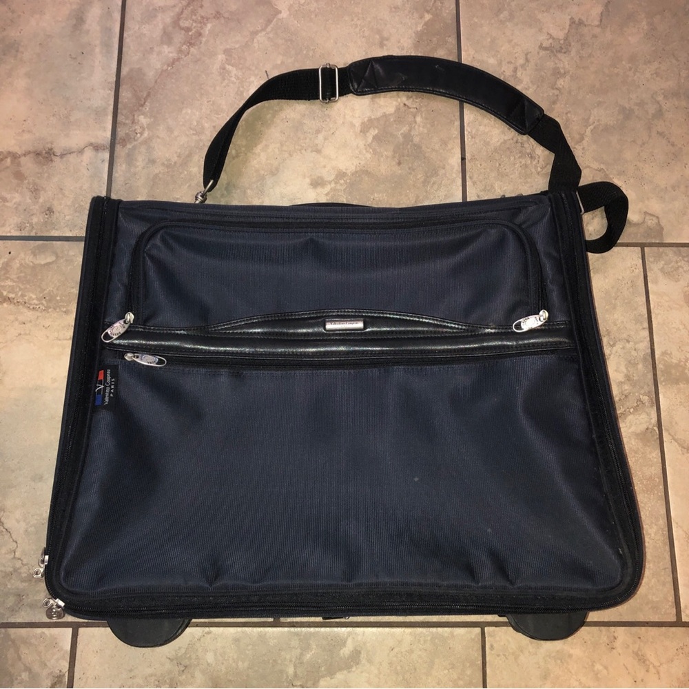 Valentino coupeau Paris  Wheeled Compact Garment Bag Suitcase, Luggage Rare Big